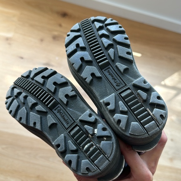 Columbia Unisex-Child Powderbug Plus Ii Snow Boot Collegiate Navy, Chili - Picture 9 of 11